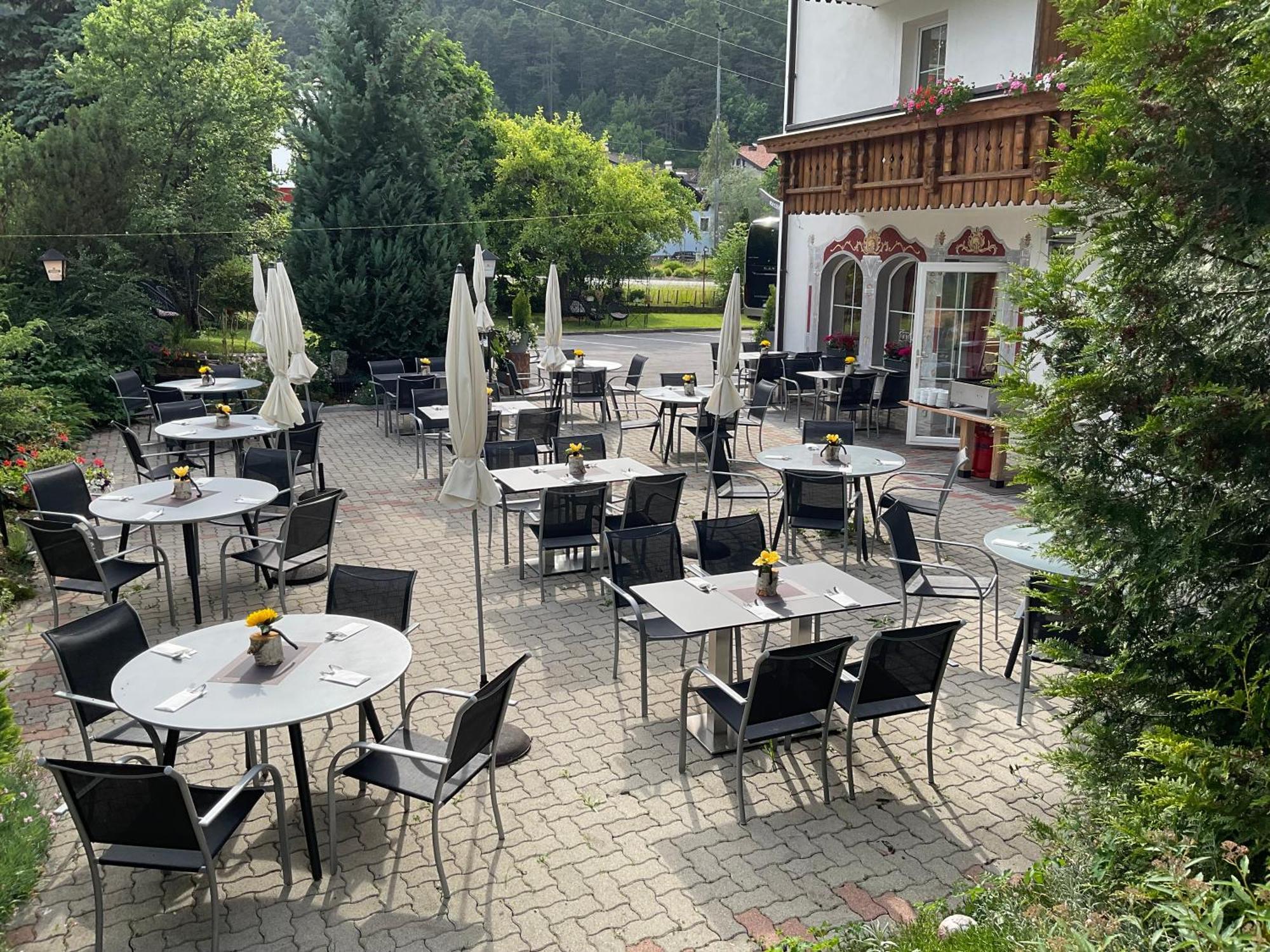 Alpenhotel Gurgltalblick Nassereith Exterior photo